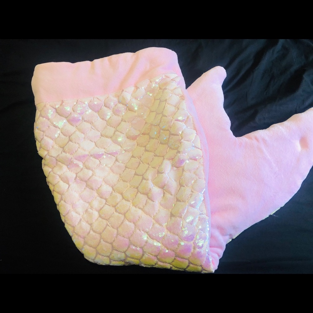 Mermaid tail blanket